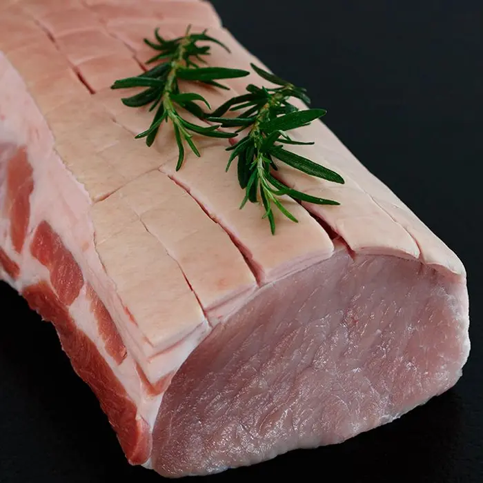 Premium Schweinerücken vom Vilstaler Strohschwein – Perfekt für Braten und Steaks