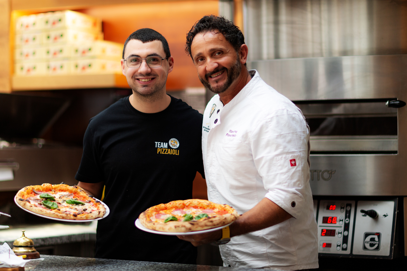 Tisch reservieren Vilshofen Restaurant. Romantischer Abend in Vilshofen? Genießen Sie Wein und Pizza in unserem Ristorante am Stadtplatz. Italienische Momente mitten in der Dreiflüssestadt.